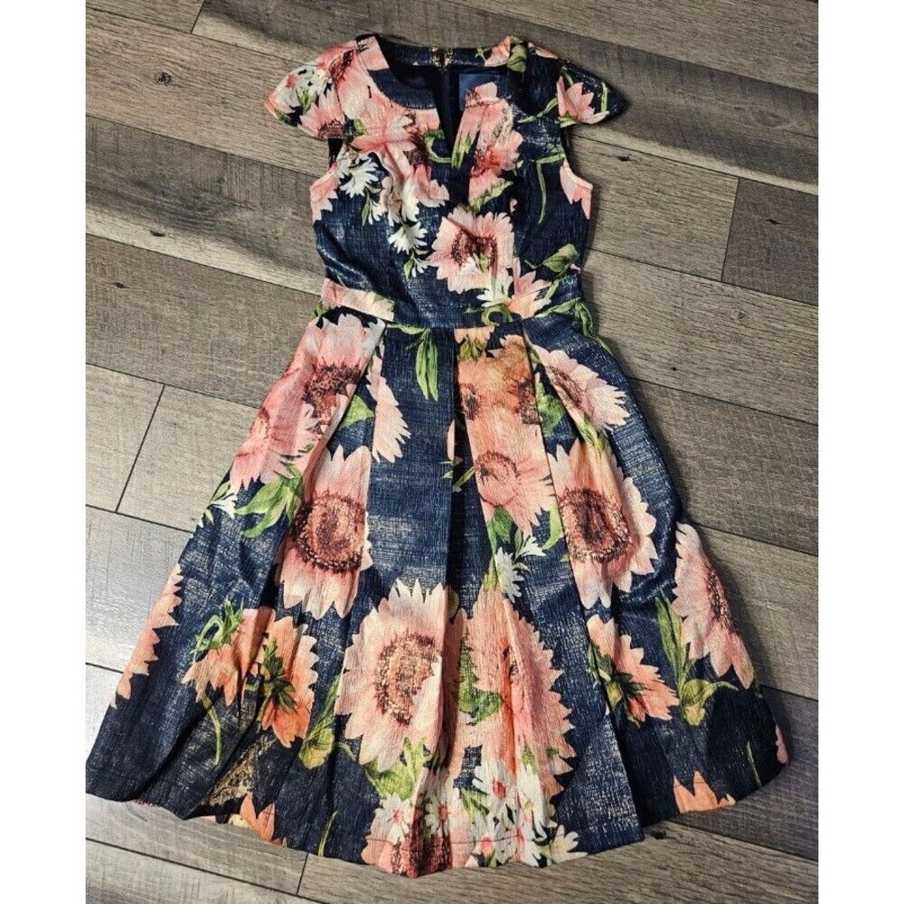 ModCloth Personal Boldness Floral Fit and Flare Dress Womens Size 2 - Picture 3 of 10